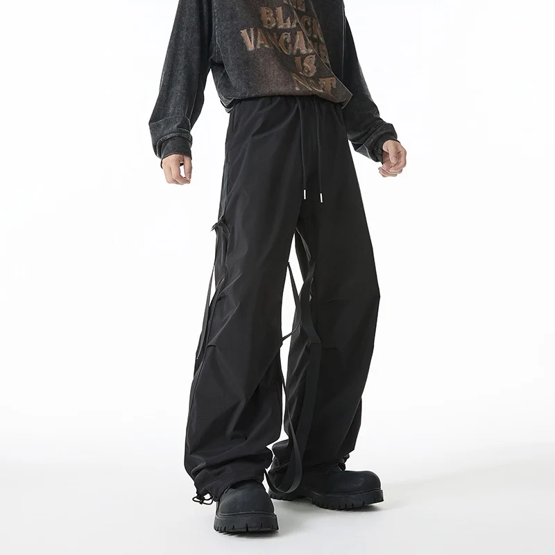 Damen Weite Tech-Cargo-Hose mit Tunnelzugbund, Beinriemen und wasserabweisender Nylon‑Optik Nord Taschen