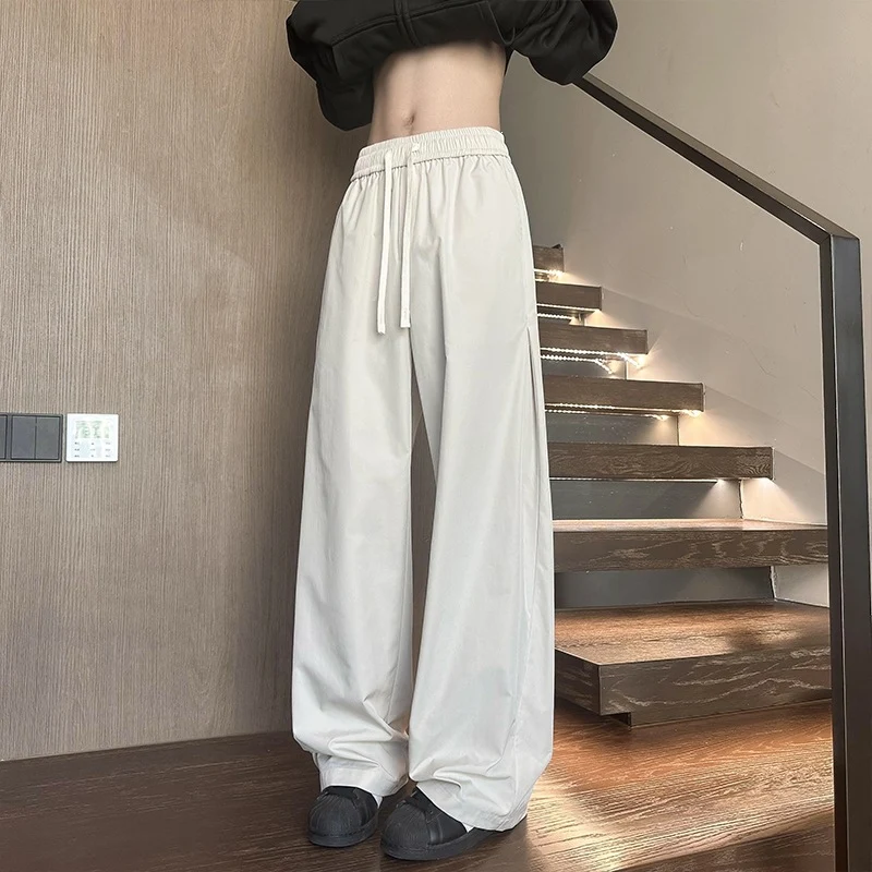 Damen Weit geschnittene Loungehose mit hohem Elastikbund und Kordelzug Nord Taschen