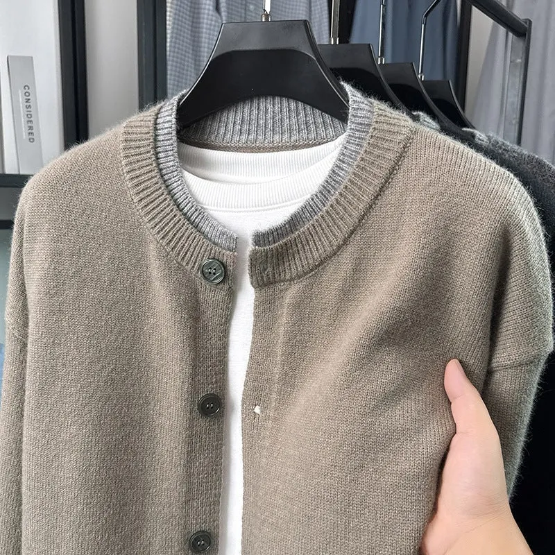 Damen Kurze Strickjacke mit Kontrastkragen und Knopfleiste Nord Taschen