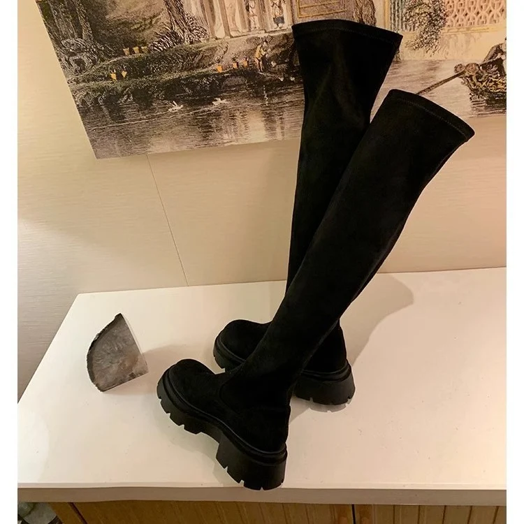 Damen Wadenhohe Veloursleder-Stiefel mit markanter Lug‑Profilsohle und elastischem Schlupfschaft Nord Taschen