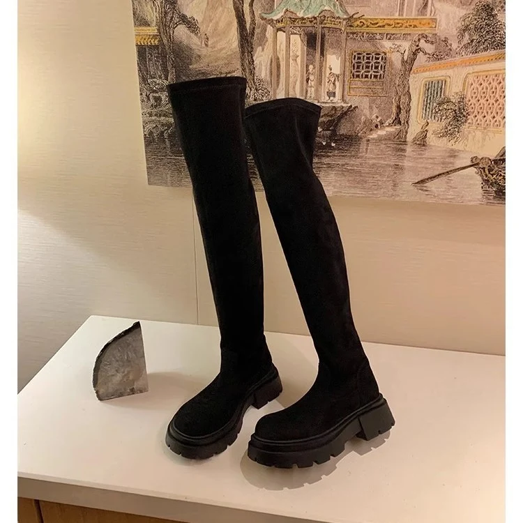 Damen Wadenhohe Veloursleder-Stiefel mit markanter Lug‑Profilsohle und elastischem Schlupfschaft Nord Taschen