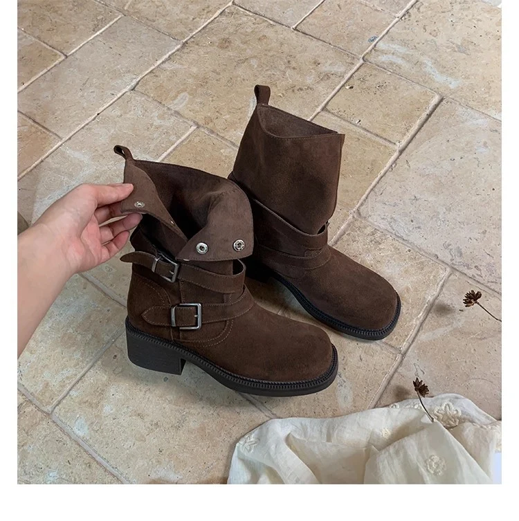 Damen Veloursleder-Bikerstiefel mit Schnallen und mittlerem Blockabsatz Nord Taschen