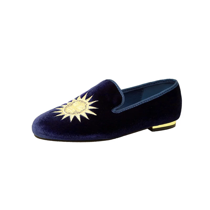 Damen Samt-Slipper mit Sonnenstickerei und goldener Absatzkappe Nord Taschen