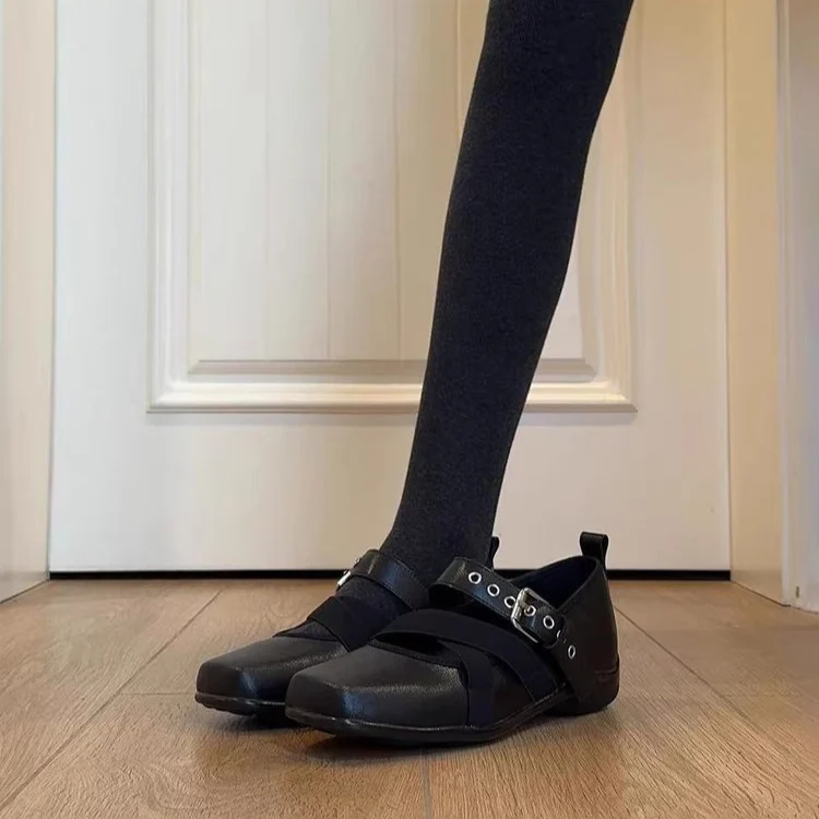 Damen Mary-Jane-Slipper mit quadratischer Zehenpartie, gekreuzten Elastikriemen und Ziergurt Nord Taschen