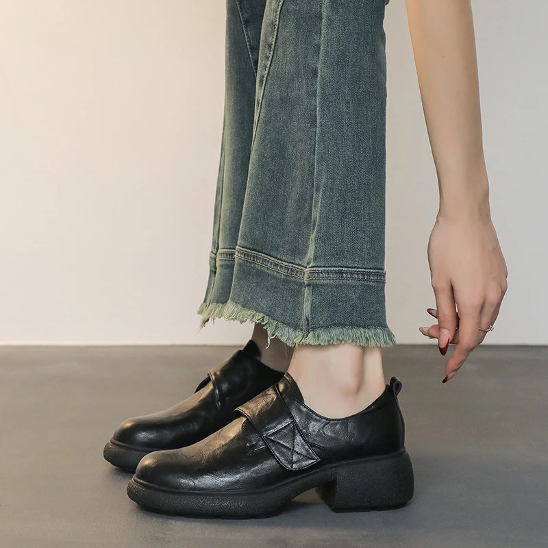 Damen Loafer mit breitem Klettverschluss und skulpturaler Plateau‑Blocksohle Nord Taschen