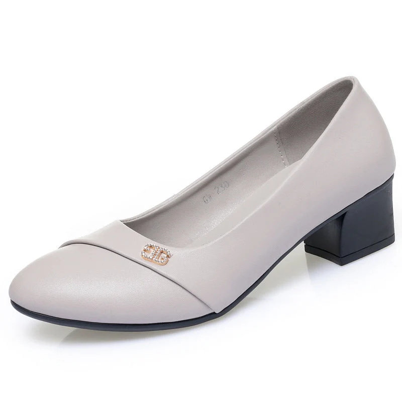 Damen elegante Pumps mit komfortablem Blockabsatz und modischem Schmuckdetail