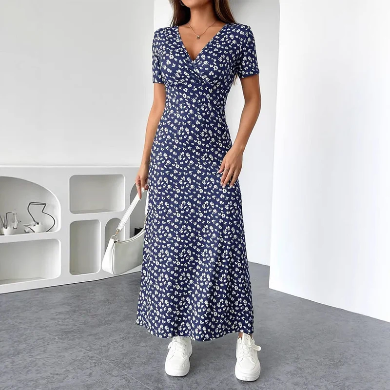 Damen Maxikleid mit floralem Wickeldesign und praktischen Seitentaschen
