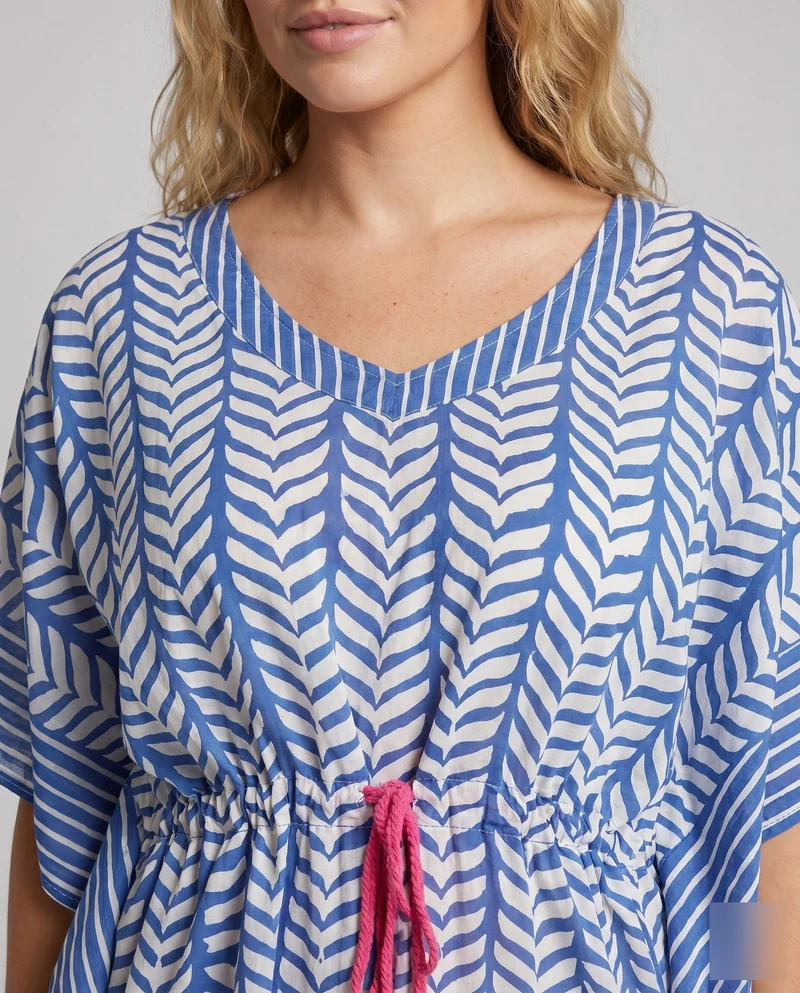 Damen Strandkleid im modernen Kaftan-Stil mit seitlichem BindNord Taschenand