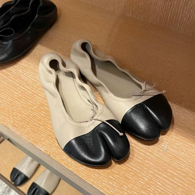 Damen Ballerinas mit abgerundetem Zehenbereich und schnürbarem Detail