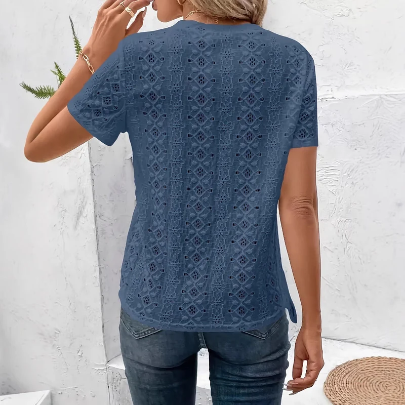 Damen Oberteil mit elegantem Lochmuster und lockerer Passform