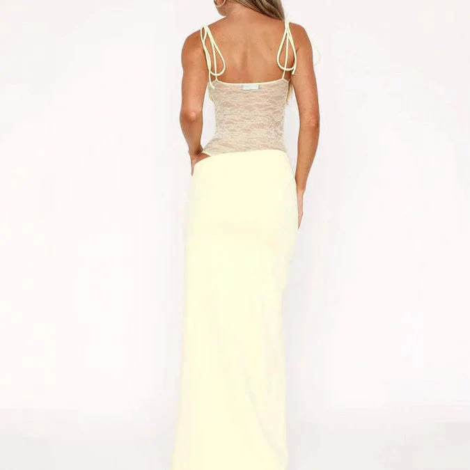 Damen nan Bandeau-Maxikleid mit transparentem Spitzenkorsett und knotbaren Spaghettiträgern