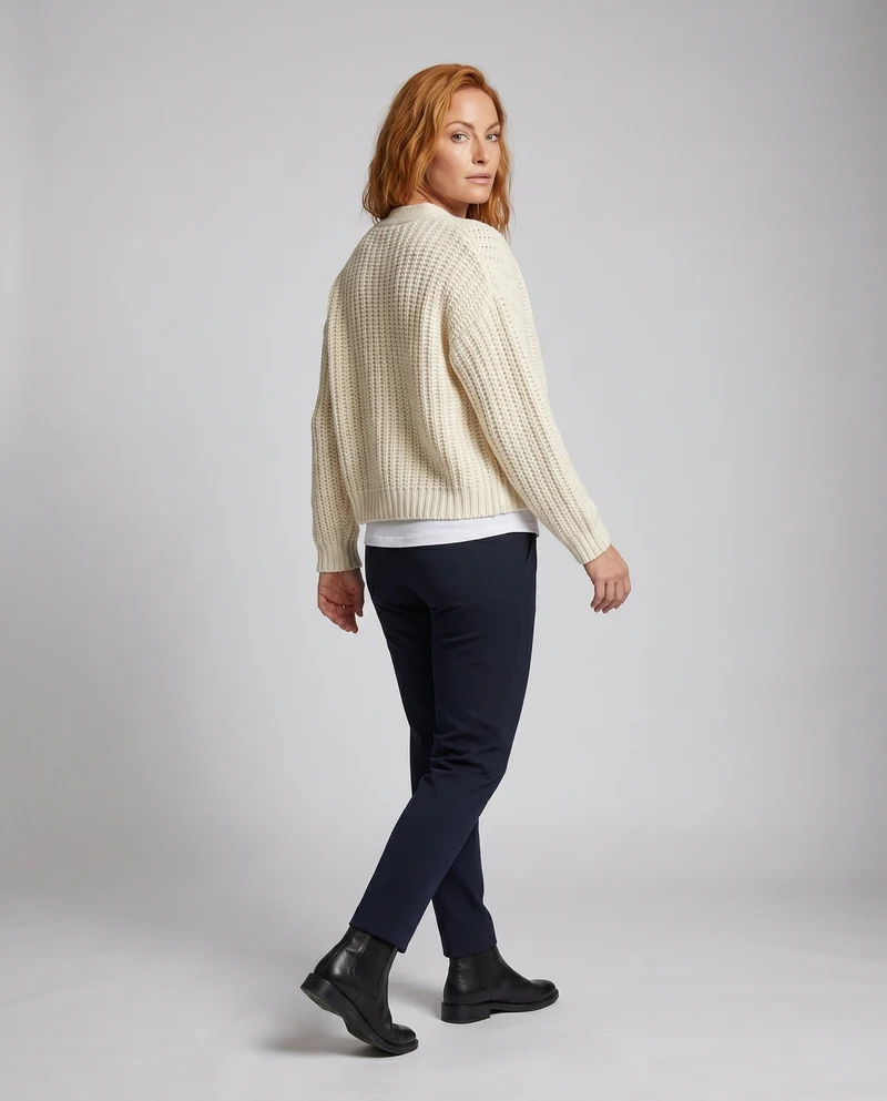 Damen Strickjacke mit großen Knit-Mustern und Taschen