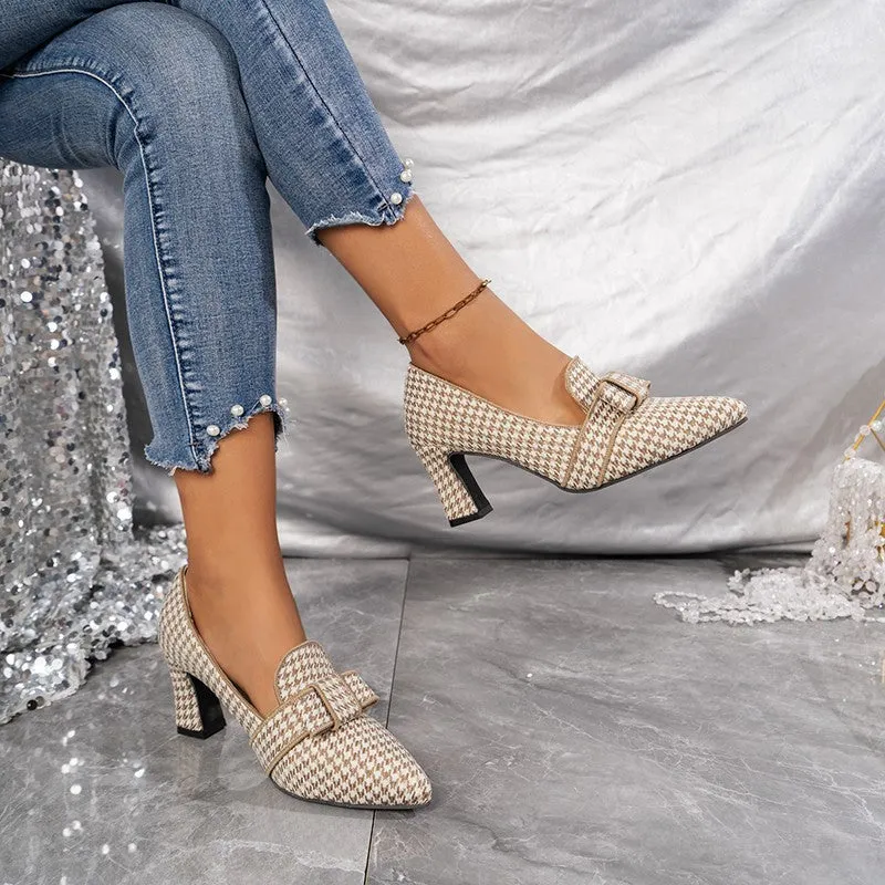 Damen elegante Pumps mit modischer Kettenschnalle