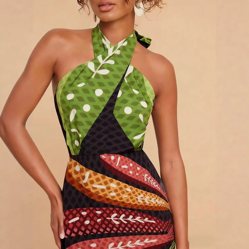 Damen Halterneck Maxikleid mit buntem Blattdesign und schwingendem Schnitt Nord Taschen