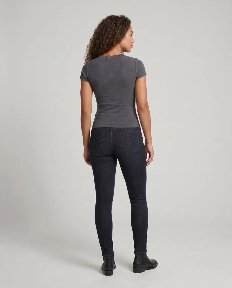 Damen figurbetontes V-Ausschnitt T-Shirt mit Spitzenakzenten