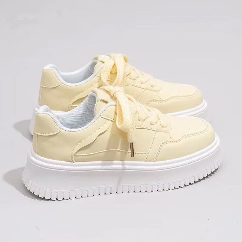 Damen Sportliche Sneakers mit dicker Laufsohle und atmungsaktiver Fütterung