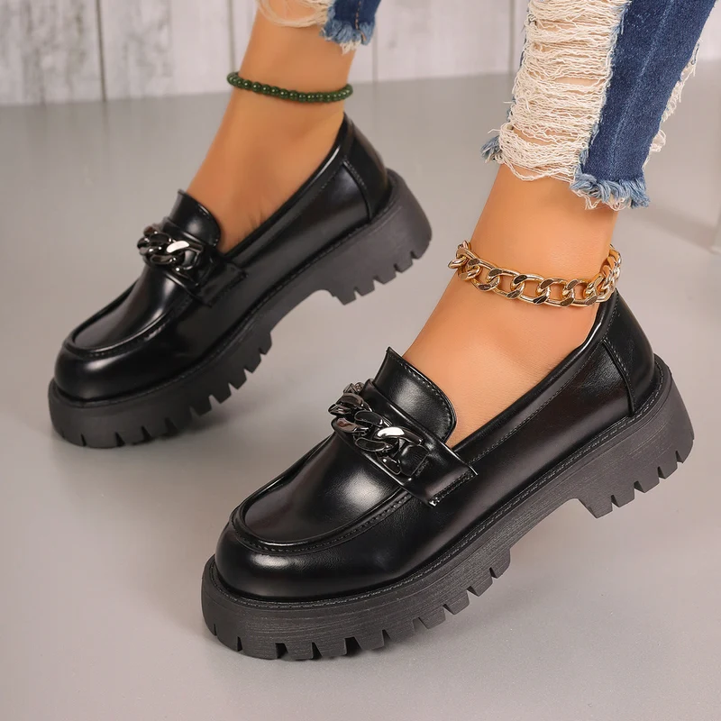Damen Modische Loafers mit Kettenverzierung und robustem Profil Nord Taschen