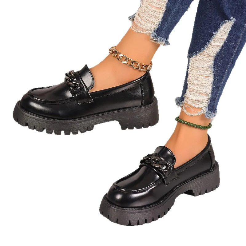 Damen Modische Loafers mit Kettenverzierung und robustem Profil Nord Taschen
