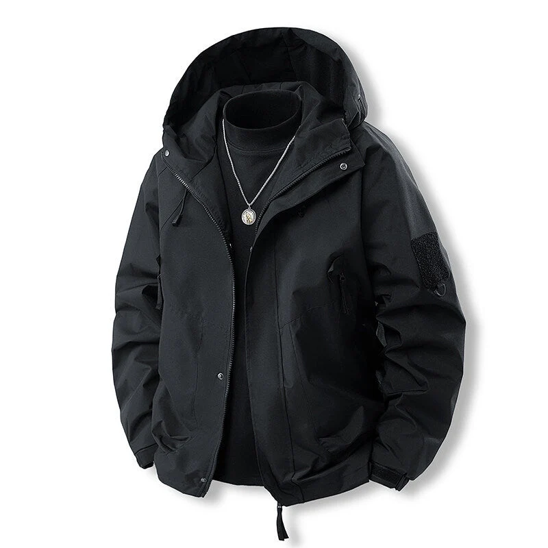 Herren funktionale Outdoor-Jacke mit verstellbarem Kapuzenbereich und atmungsaktiven Eigenschaften