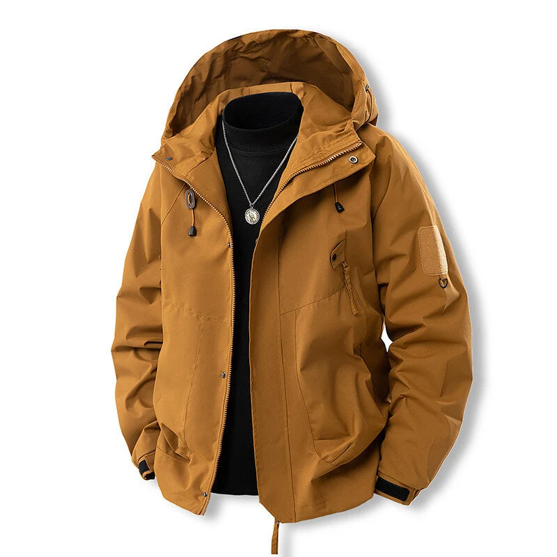 Herren funktionale Outdoor-Jacke mit verstellbarem Kapuzenbereich und atmungsaktiven Eigenschaften