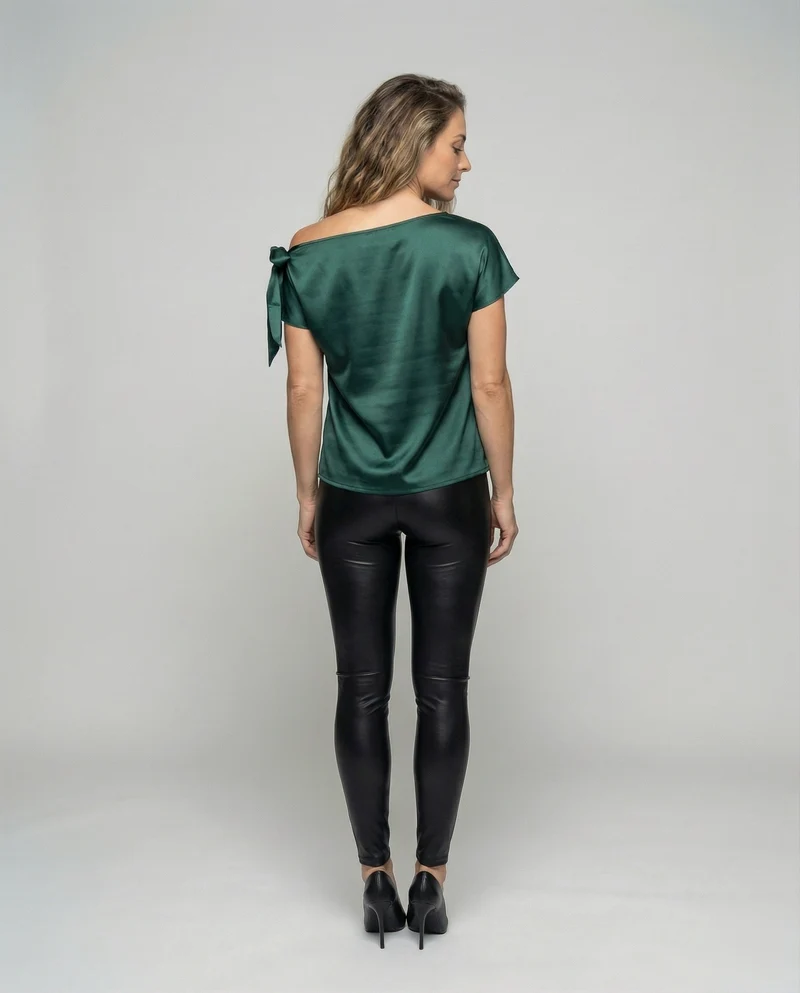 Damen Taillierte Schulterfreie Satin Bluse