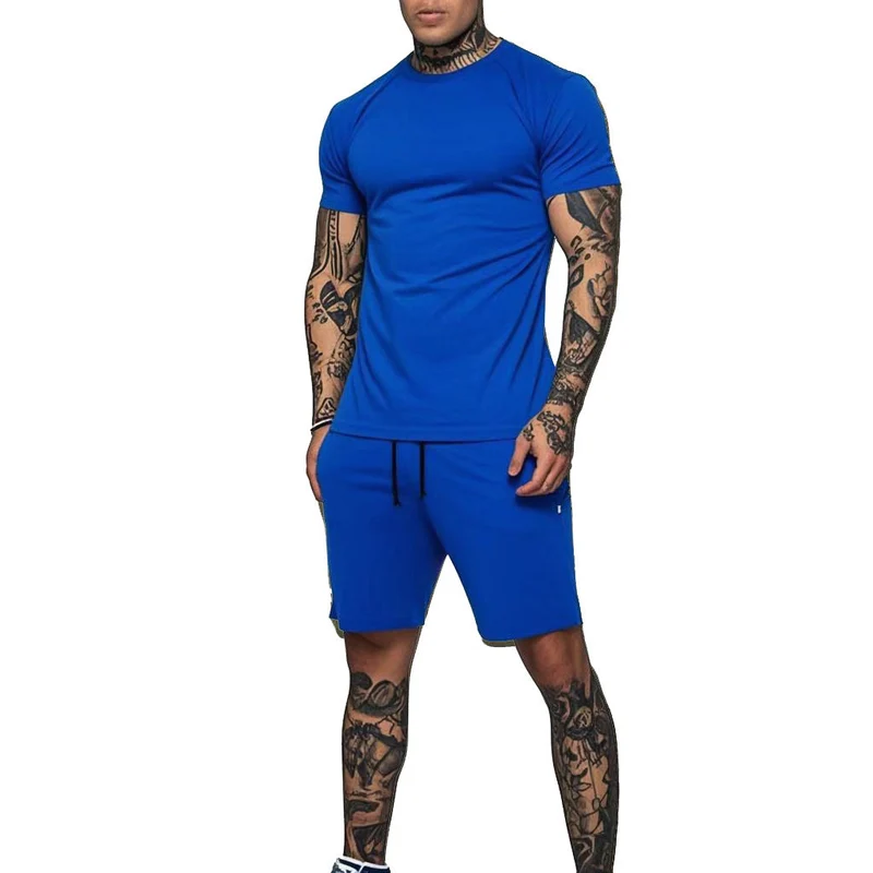 Herren Sportliches Kurzarm- und Shorts-Set mit kontrastierenden Details