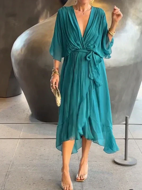 Nord Taschen | Grünes Chiffonkleid mit V-Ausschnitt