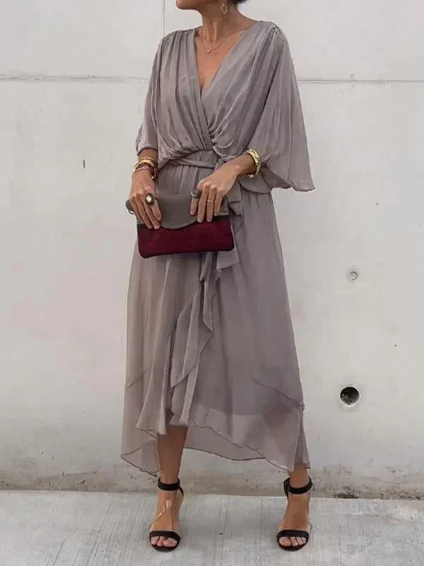 Nord Taschen | Grünes Chiffonkleid mit V-Ausschnitt