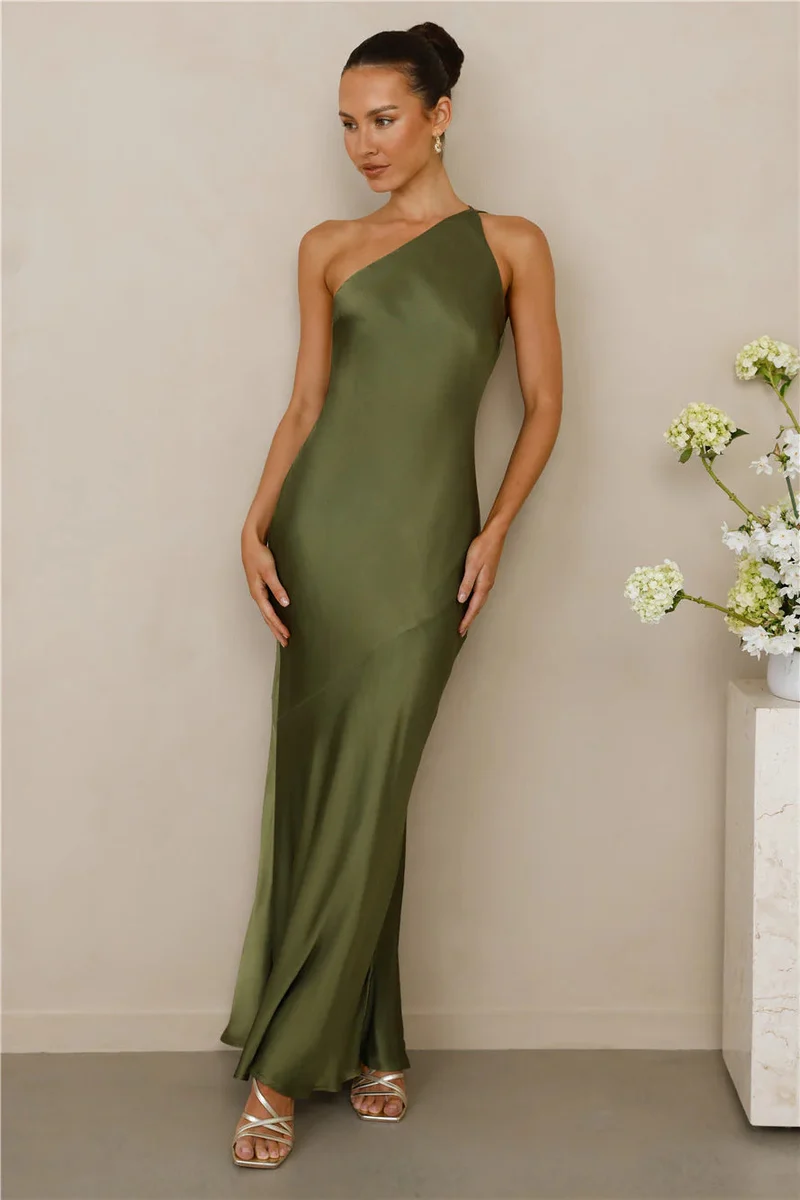 Damen Elegantes asymmetrisches Maxikleid mit feinem Satinfinish Nord Taschen