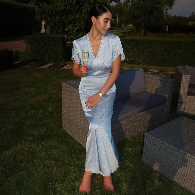Damen Abendkleid mit elegantem V-Ausschnitt und fließendem Schnitt Nord Taschen