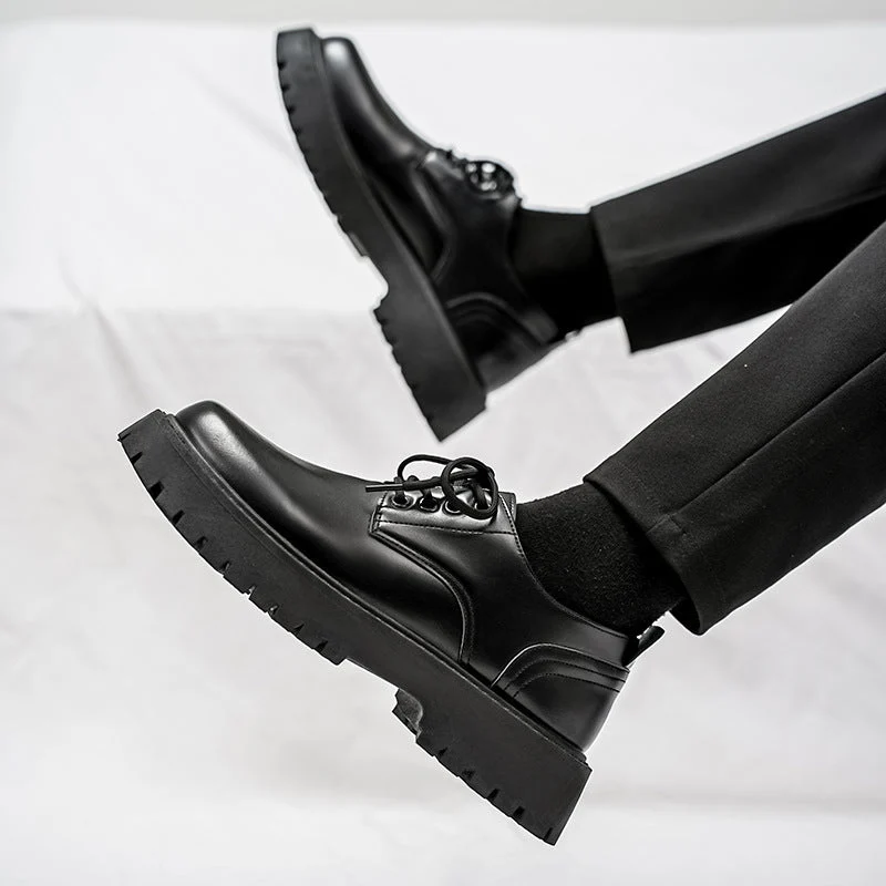 Herren Modische Schnürschuhe mit rutschfester Sohle und verstärktem Profil