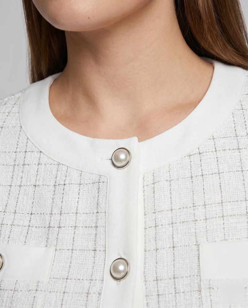 Damen Elegante Kurzarmbluse mit strukturiertem Karomuster und praktischen Taschen