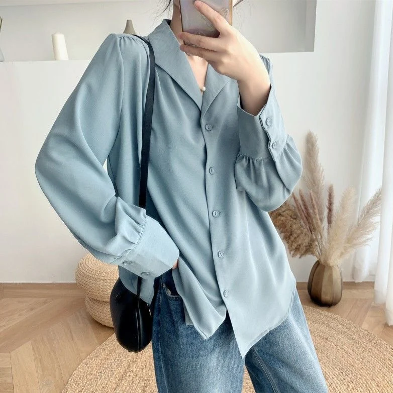 Viktorianisch Inspirierte Bluse mit Hohem Kragen