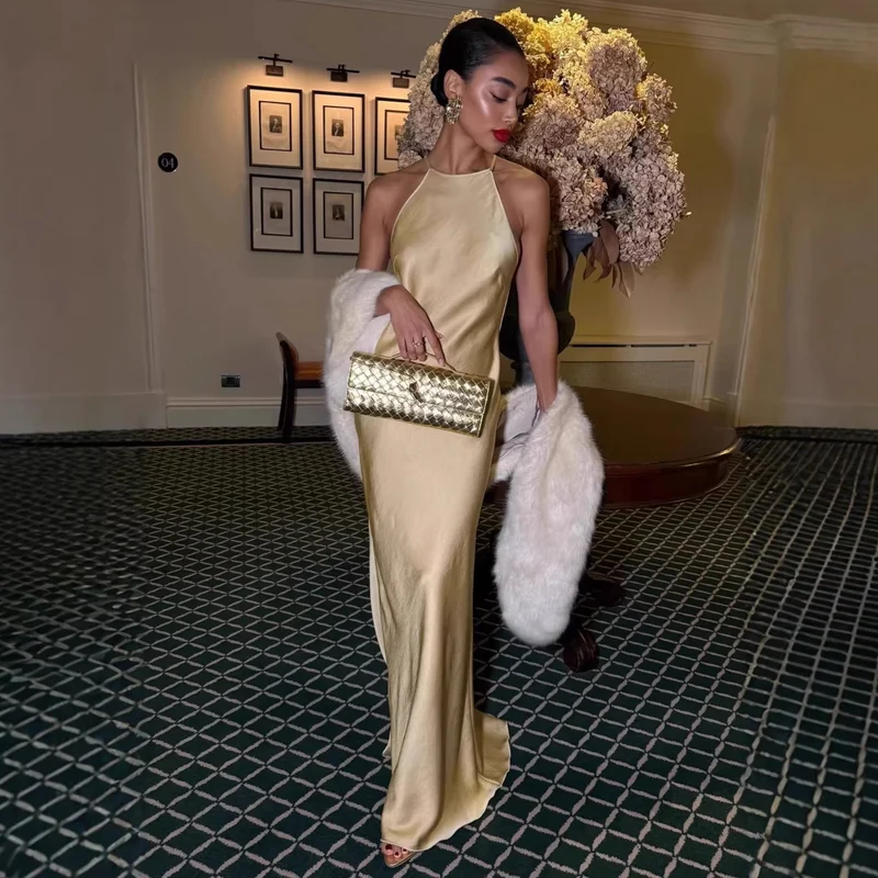 Damen elegantes Maxikleid mit raffiniertem Rückenausschnitt und schimmerndem Material Nord Taschen