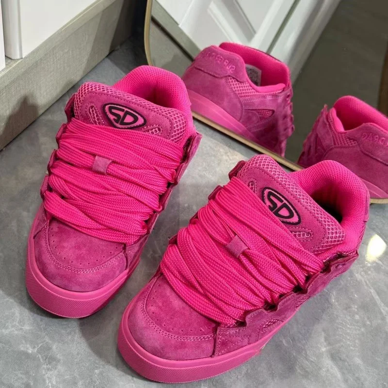 Damen Sportliche High-Top Sneakers mit innovativen Schnürsystem und dämpfender Sohle