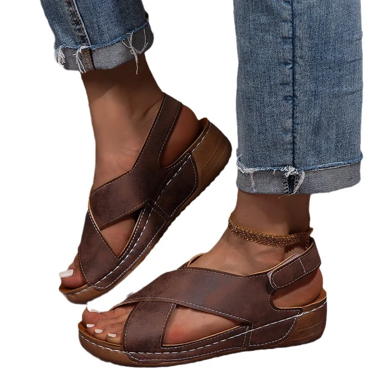 Damen Bequeme Sandalen mit Cross-Over-Riemen und Komfortsohle
