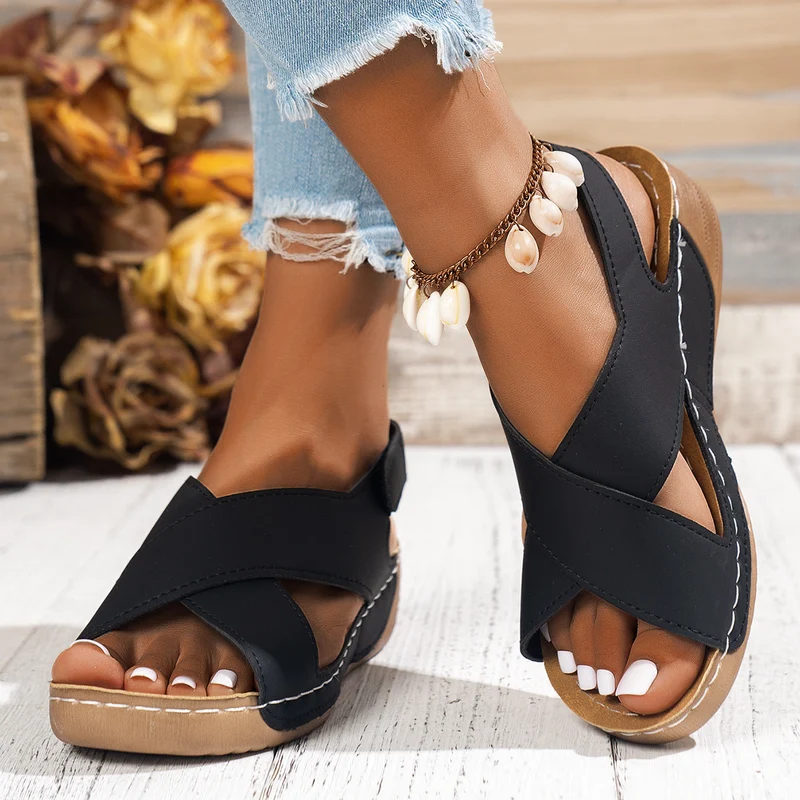 Damen Bequeme Sandalen mit Cross-Over-Riemen und Komfortsohle