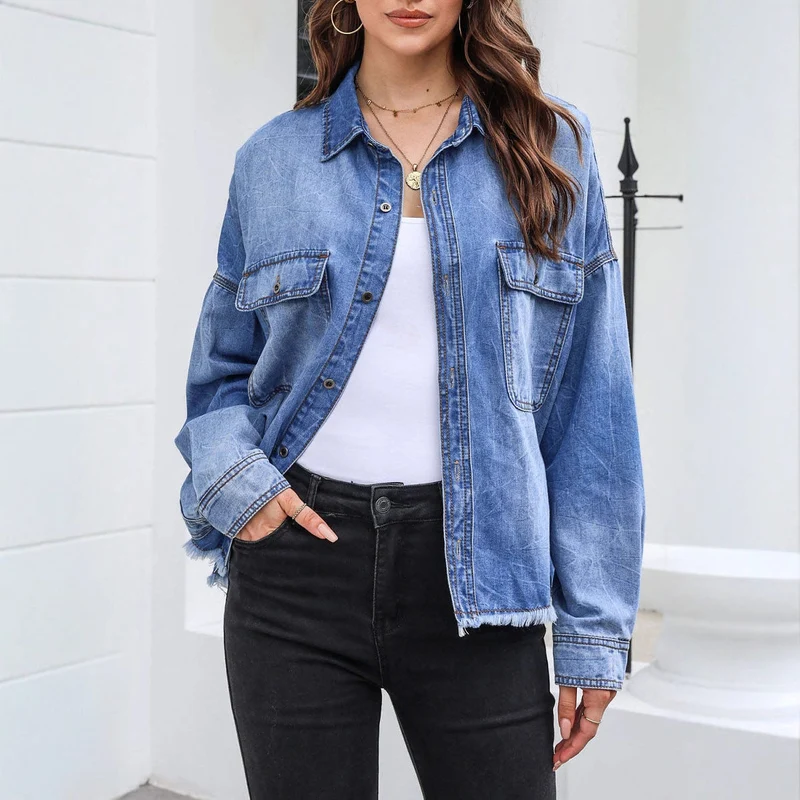 Damen Oversized Jeanshemd mit praktischen Brusttaschen und lässigem Schnitt