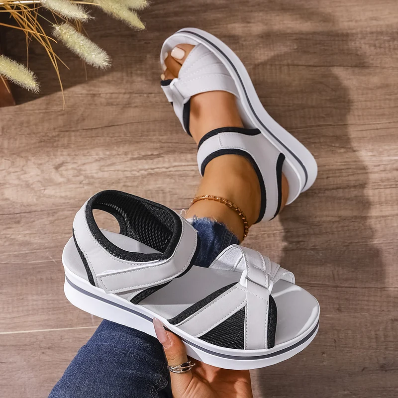 Damen Komfort Sandalen mit verstellbarem Riemendesign und ergonomischem Fußbett Nord Taschen