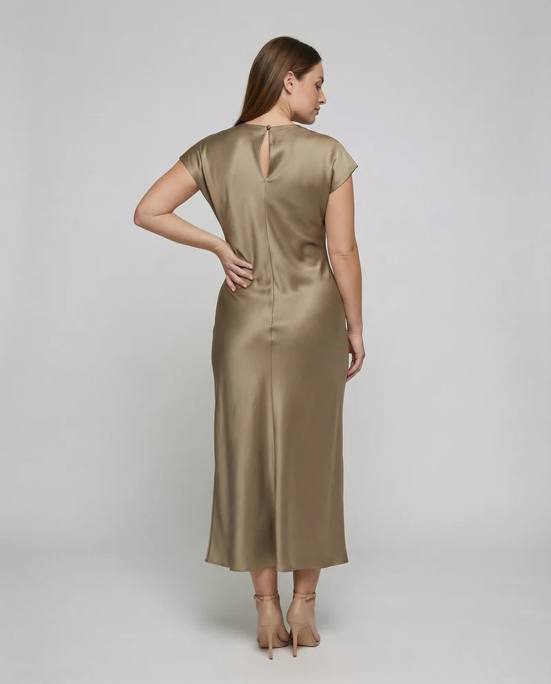Damen nan schräg geschnittenes Satin-Maxikleid mit Cap-Ärmeln, Rundhalsausschnitt und rückseitigem Tropfenverschluss Nord Taschen