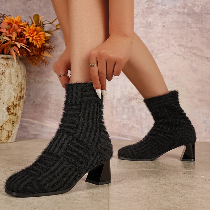 Damen Elegante Mid-Chunky-Stiefeletten mit strukturiertem Obermaterial Nord Taschen