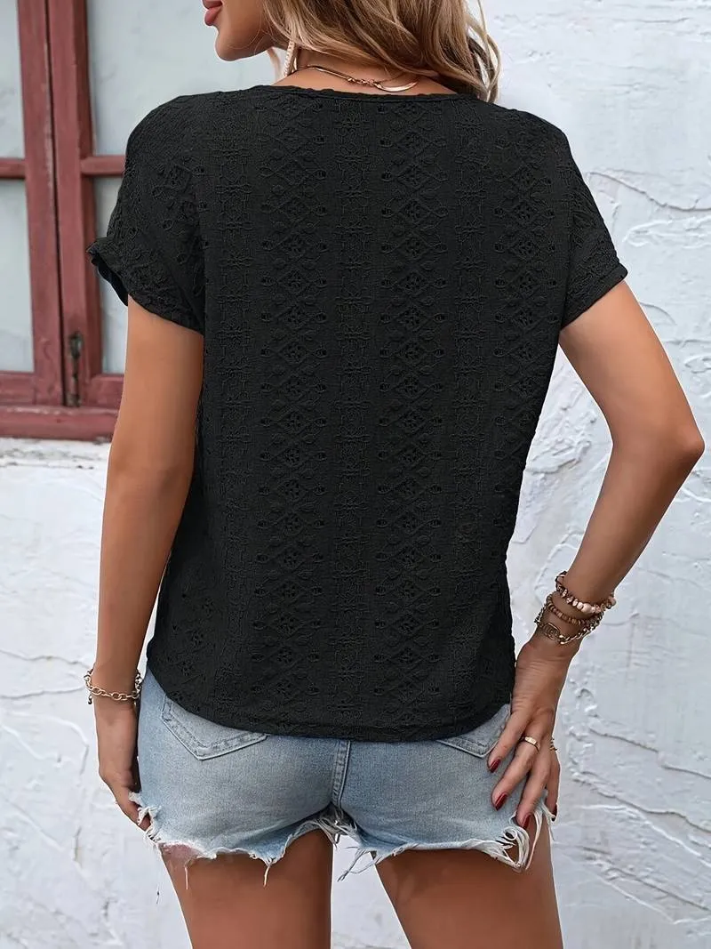 T-Shirt Mit Eingekerbtem Ausschnitt Und Lochstickerei