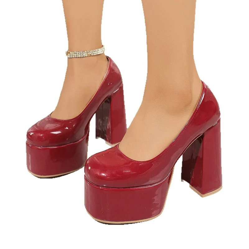 Damen Plateau-Pumps mit elegantem Blockabsatz und funkelndem Akzent