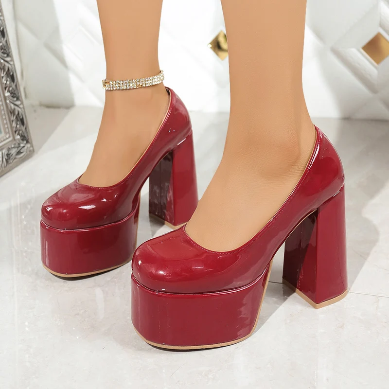 Damen Plateau-Pumps mit elegantem Blockabsatz und funkelndem Akzent