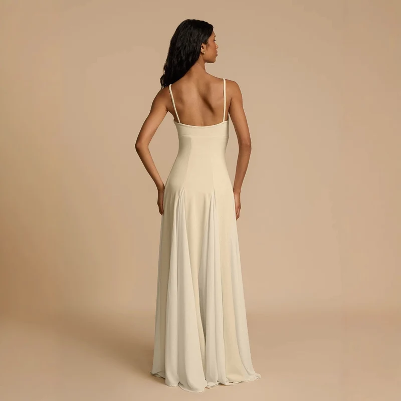 Damen Elegantes Abendkleid mit asymmetrischem Saum und feinen Rüschen