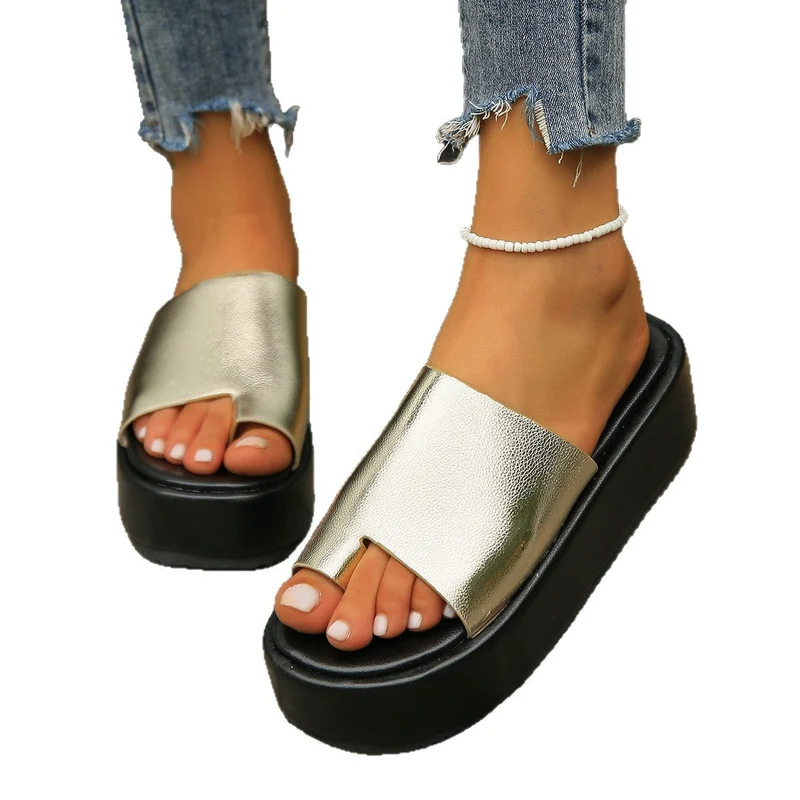 Damen moderne Plattform-Pantoletten mit offenem Zehenbereich und stylischem Design