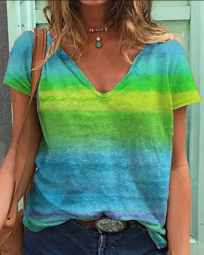 Nord Taschen | Luftiges T-Shirt mit V-Ausschnitt und Regenbogenmuster