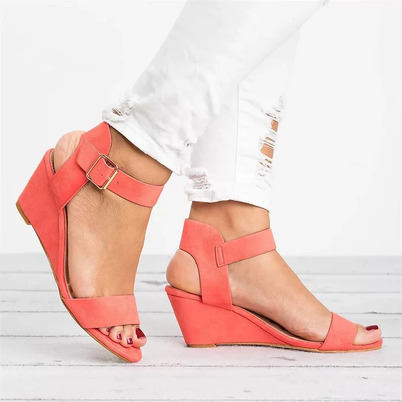Damen Wedge-Sandalen mit verstellbarem Riemen und komfortablem Fußbett Nord Taschen