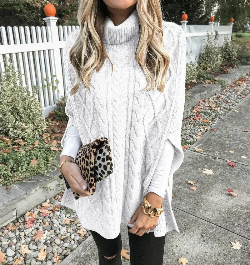Damen Strickponcho mit hohem Kragen und aufwendigem Zopfmuster
