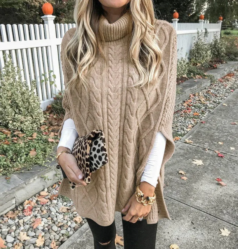 Damen Strickponcho mit hohem Kragen und aufwendigem Zopfmuster